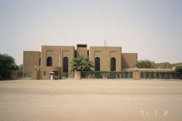 Abdallah Sabbar, for Technical Studies Bureau International, Kuwait Embassy Khartoum (1976). Photograph: Courtesy of Aga Kahn Documentation Centre.